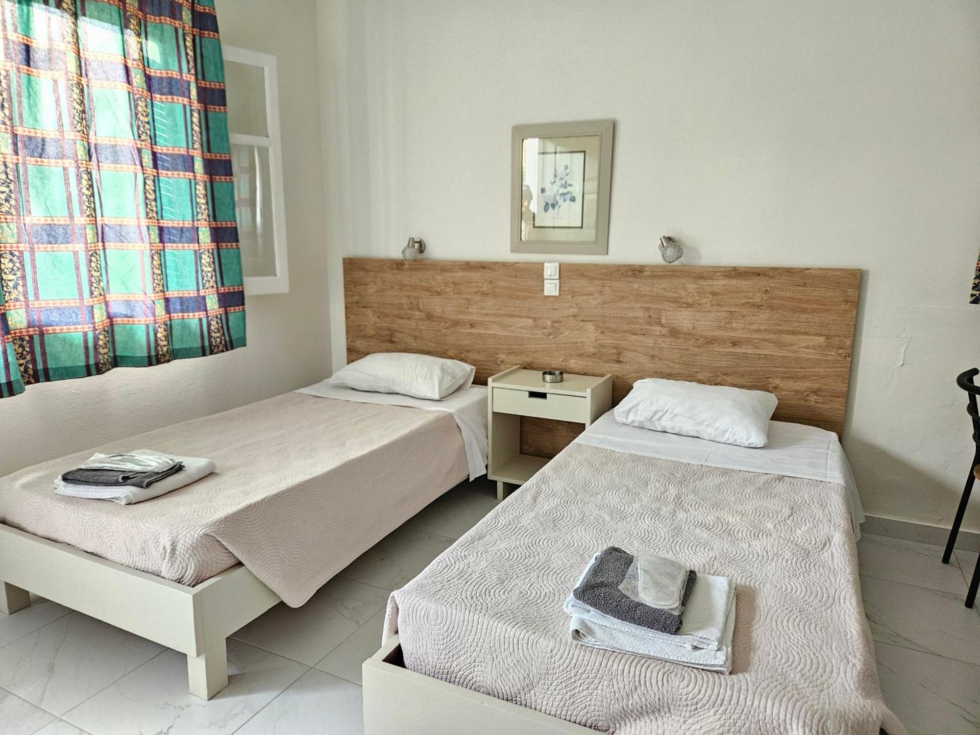 Lora Studios Ипсос Экстерьер фото